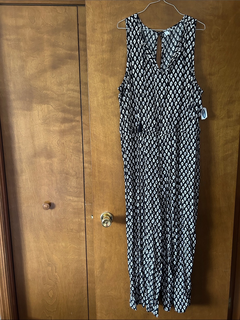 Old Navy Sleeveless Black & White Printed Jumpsuit